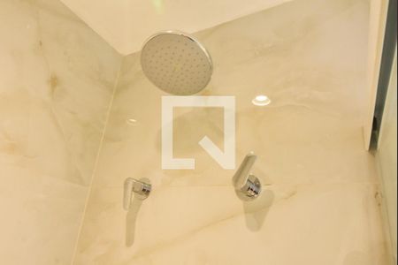 Apartamento para alugar com 77m², 2 quartos e 1 vagaBanheiro 02