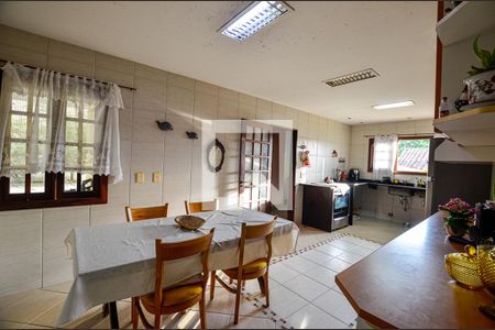 Casa à venda com 380m², 4 quartos e 3 vagasCozinha