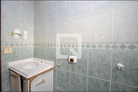 Casa à venda com 380m², 4 quartos e 3 vagasBanheiro da Suíte 3