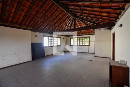 Casa à venda com 380m², 4 quartos e 3 vagasSótão
