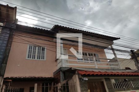 Casa à venda com 95m², 3 quartos e sem vagaFahada