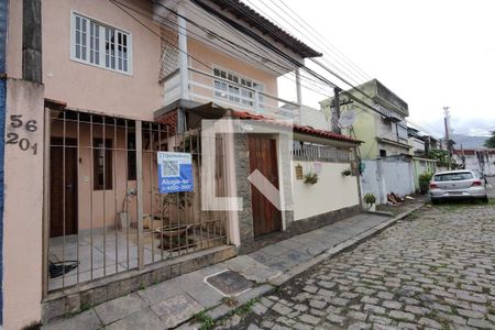 Casa à venda com 95m², 3 quartos e sem vagaFahada