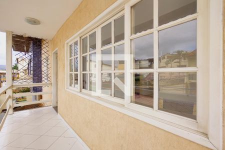 Casa à venda com 95m², 3 quartos e sem vagaVaranda