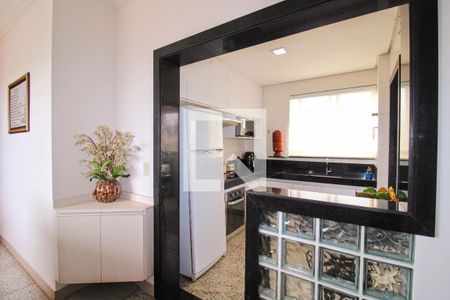 Apartamento à venda com 200m², 3 quartos e 3 vagasEntrada cozinha