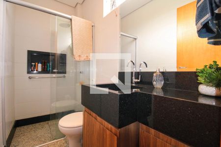 Apartamento à venda com 200m², 3 quartos e 3 vagasBanheiro social 2 andar