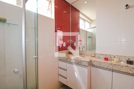 Apartamento à venda com 200m², 3 quartos e 3 vagasBanheiro social 1 andar