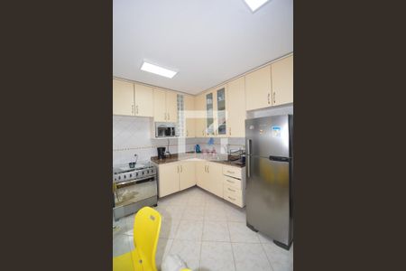 Casa de condomínio à venda com 180m², 2 quartos e 5 vagasCozinha 