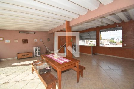 Casa de condomínio à venda com 180m², 2 quartos e 5 vagasTerraço