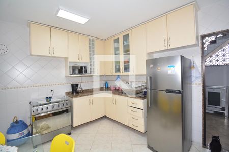 Casa de condomínio à venda com 180m², 2 quartos e 5 vagasCozinha 