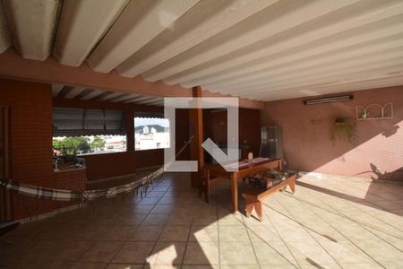 Casa de condomínio à venda com 180m², 2 quartos e 5 vagasTerraço