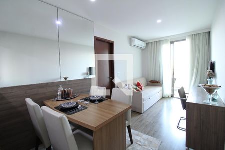 Sala de apartamento para alugar com 1 quarto, 48m² em Camorim, Rio de Janeiro