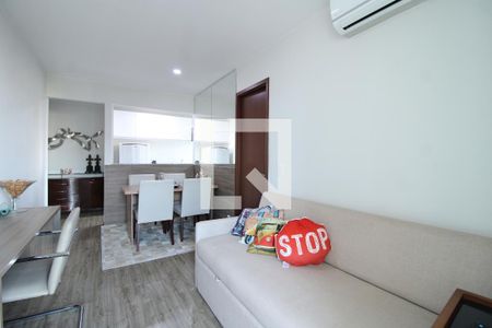 Sala de apartamento para alugar com 1 quarto, 48m² em Camorim, Rio de Janeiro