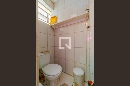 Apartamento para alugar com 74m², 2 quartos e sem vaga Apartamento para alugar com 74m², 2 quartos e sem vagaBanheiro de serviço