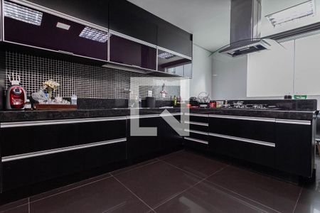 Casa à venda com 720m², 4 quartos e 4 vagasCozinha