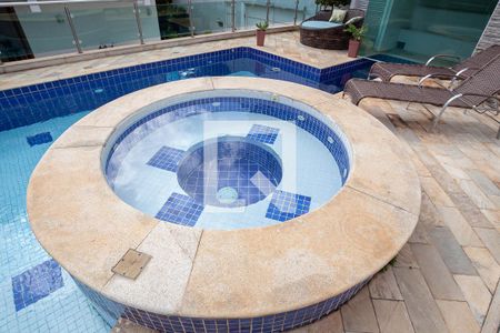 Casa à venda com 720m², 4 quartos e 4 vagasPiscina