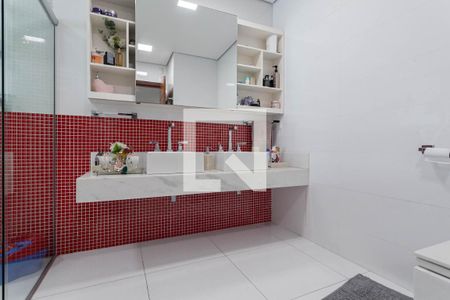 Casa à venda com 720m², 4 quartos e 4 vagasBanheiro da suíte 4 - Master 