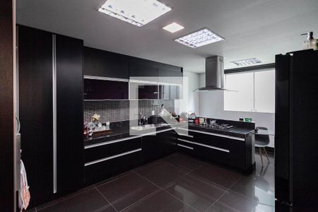 Casa à venda com 720m², 4 quartos e 4 vagasCozinha