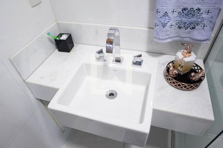 Casa à venda com 720m², 4 quartos e 4 vagasBanheiro da suíte 2