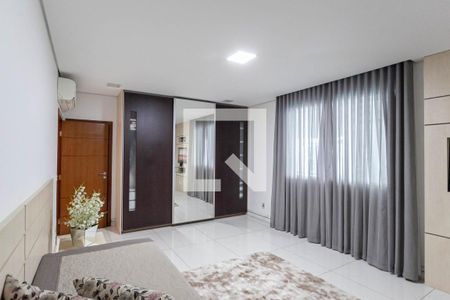 Casa à venda com 720m², 4 quartos e 4 vagasSuíte 2