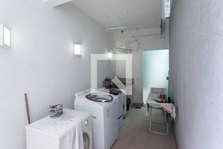 Casa à venda com 720m², 4 quartos e 4 vagasÁrea de serviço 