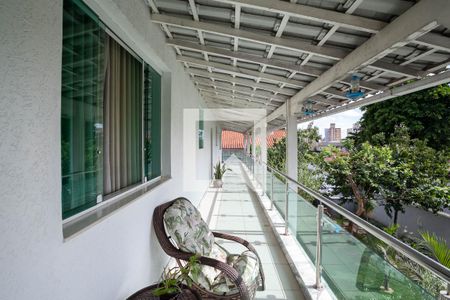 Casa à venda com 720m², 4 quartos e 4 vagasVaranda da sala 4