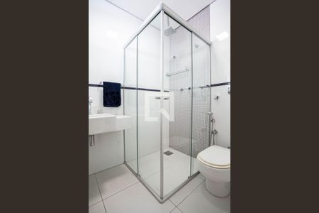 Casa à venda com 720m², 4 quartos e 4 vagasBanheiro da suíte 1