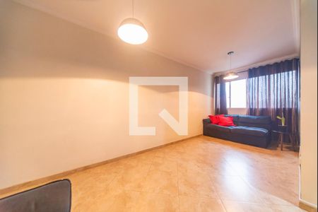 Sala de apartamento para alugar com 3 quartos, 69m² em Jardim Santo André, Santo André