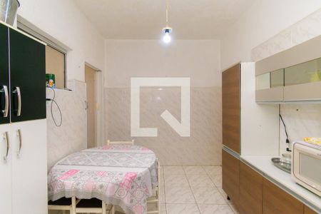 Casa à venda com 100m², 4 quartos e 1 vaga Casa à venda com 100m², 4 quartos e 1 vagaCozinha