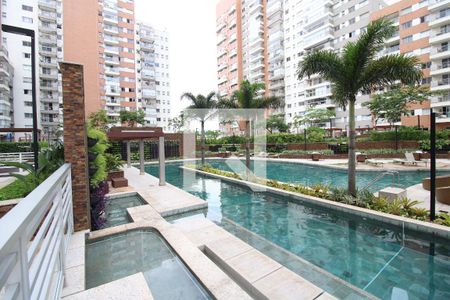 Apartamento à venda com 102m², 3 quartos e 2 vagasÁrea comum - Piscina