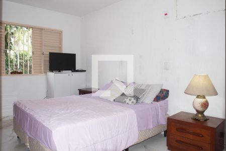 Casa à venda com 300m², 5 quartos e 4 vagasSuíte