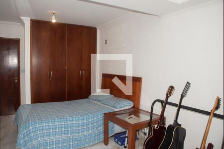 Casa à venda com 300m², 5 quartos e 4 vagasQuarto 2