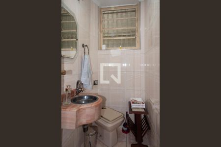 Casa à venda com 300m², 5 quartos e 4 vagasLavabo