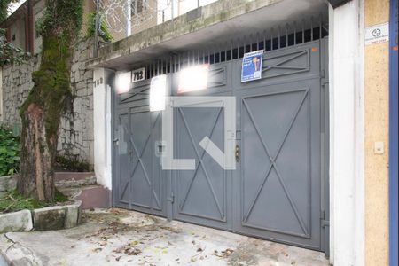 Casa à venda com 300m², 5 quartos e 4 vagasFrente