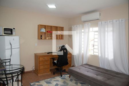 Casa à venda com 300m², 5 quartos e 4 vagasApartamento de Hóspedes/Sala