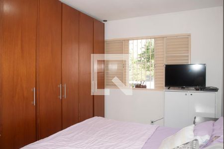 Casa à venda com 300m², 5 quartos e 4 vagasSuíte