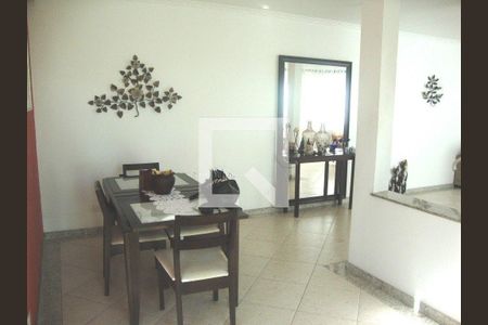 Casa à venda com 3 quartos, 221m² em Cambuci, São Paulo