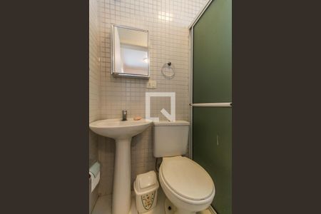 Apartamento à venda com 385m², 4 quartos e 6 vagas Apartamento à venda com 385m², 4 quartos e 6 vagasBanheiro de serviço