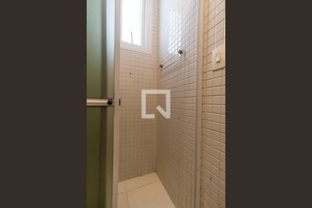 Apartamento à venda com 385m², 4 quartos e 6 vagas Apartamento à venda com 385m², 4 quartos e 6 vagasBanheiro de serviço