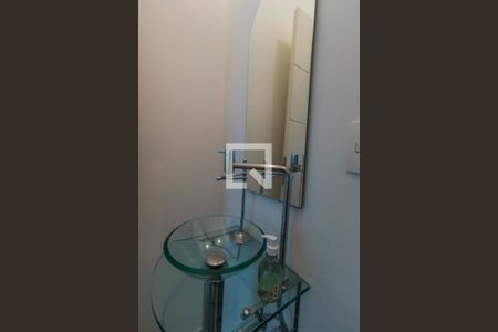 Apartamento à venda com 385m², 4 quartos e 6 vagas Apartamento à venda com 385m², 4 quartos e 6 vagasDetalhe do banheiro