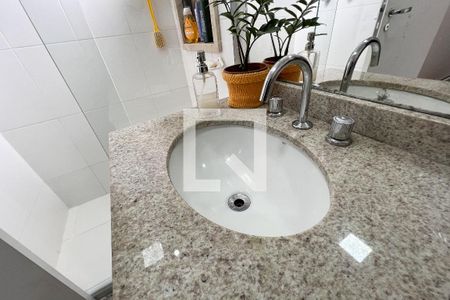 Apartamento à venda com 96m², 3 quartos e 2 vagasBanheiro do Quarto 2