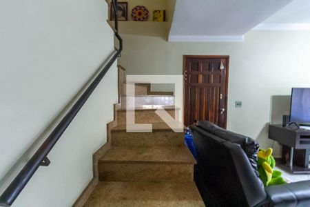 Escada de casa à venda com 3 quartos, 144m² em Conjunto Residencial Antuerpia, São Bernardo do Campo