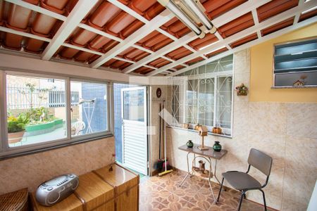 Apartamento à venda com 182m², 3 quartos e 2 vagas Apartamento à venda com 182m², 3 quartos e 2 vagasÁrea de Serviço