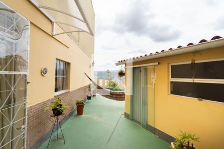 Apartamento à venda com 182m², 3 quartos e 2 vagas Apartamento à venda com 182m², 3 quartos e 2 vagasÁrea externa