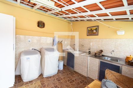 Apartamento à venda com 182m², 3 quartos e 2 vagas Apartamento à venda com 182m², 3 quartos e 2 vagasÁrea de Serviço