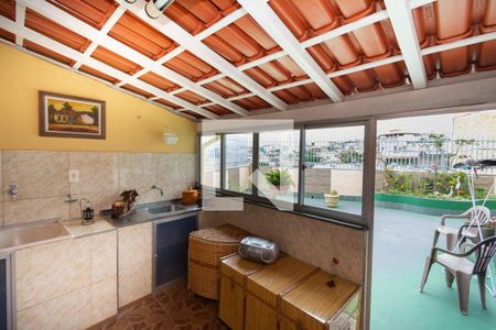 Apartamento à venda com 182m², 3 quartos e 2 vagas Apartamento à venda com 182m², 3 quartos e 2 vagasÁrea de Serviço