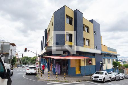 Apartamento à venda com 182m², 3 quartos e 2 vagas Apartamento à venda com 182m², 3 quartos e 2 vagasFachada