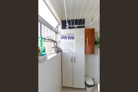 Apartamento à venda com 65m², 2 quartos e 1 vagaÁrea de Serviço