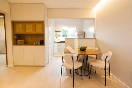 Sala de apartamento para alugar com 2 quartos, 55m² em Santa Mônica, Uberlândia