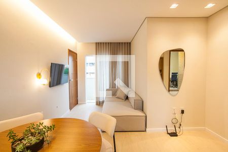 Sala de apartamento para alugar com 2 quartos, 55m² em Santa Mônica, Uberlândia