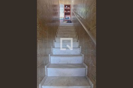 Casa de condomínio à venda com 600m², 6 quartos e 4 vagasEscada de acesso ao Terraço